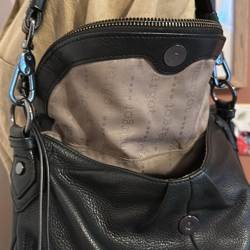 Margot Adelle Black Leather shoulder zipper 2-compartments flap pockets purse - Picture 4 of 16
